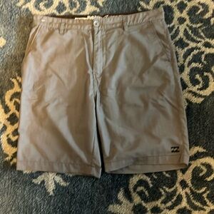Billabong shorts men’s 34